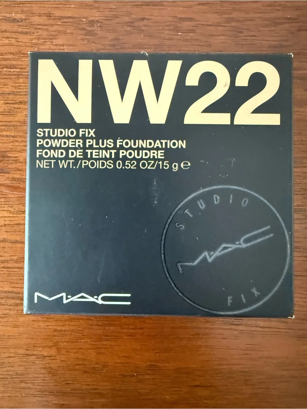 MAC Cosmetics Studio Fix Powder Plus Foundation NW22 - NEW